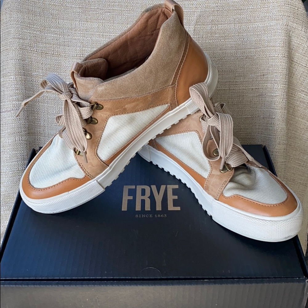 Frye Gia Lug Trail Sneaker